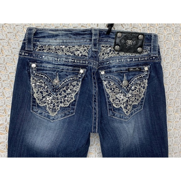 Miss Me Easy Capri Jeans Womens Tag 28  Aprx W29 L25 Embroidery Rhinestone Stud - Picture 1 of 12